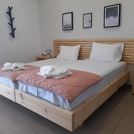 Johny's Apartment *